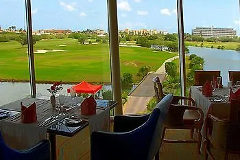 Tropical Digs Aparthotel Oranjestad 4*,