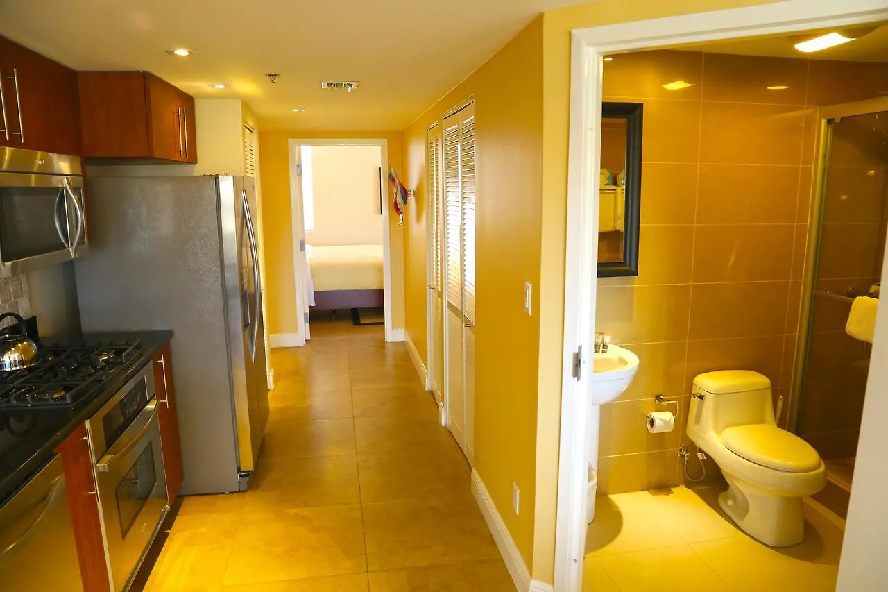 Tropical Digs Aparthotel Oranjestad